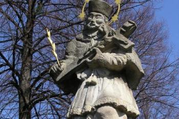 Samotná socha sv. Jana Nepomuckého ( © Jan P. Štěpánek 04/2007)