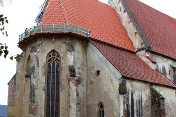 Presbyterium od severovýchodu. (© Jan Sommer, 10/2008)
