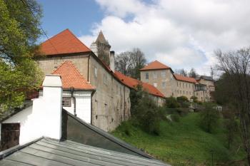 Horní hrad: pohled od západu ( © Ivan Grisa 05/2010)