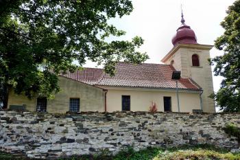 kostel sv. Jana Křtitele (© František Kinař, 07/2016)