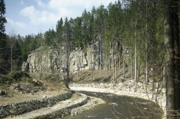 Koryto řeky Černé (© Václav Tomášek, 04/2009)