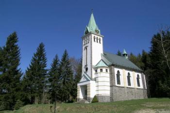 Kostel sv. Antonína, Bedřichov (© Hana Kubikova, 04/2007)