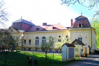 Emin zámek ( © Pavel Vítek 04/2007)