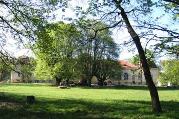 Emin zámek ( © Pavel Vítek 04/2007)