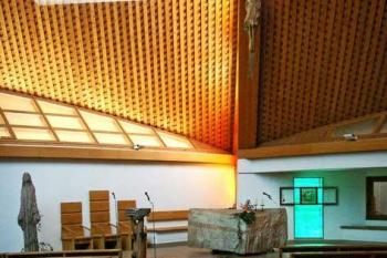 Interiér kostela Neposkvrněného početí Panny Marie (© Anton Fedorenko, 06/2007)