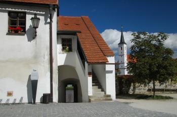 Nádvoří strakonického hradu (© Pavla Slepičková, 8/2010)