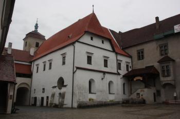 Johanitská komenda od severozápadu ( © Ivan Grisa 05/2011)