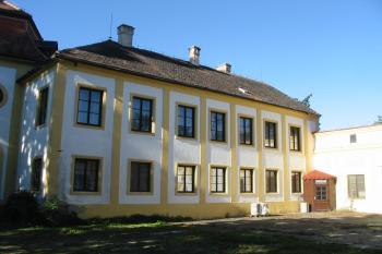 sev.křídlo zámku (© D Dohňanský, 09/2015)