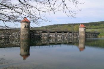 Přehrada Mlýnice (© Hana Kubikova, 04/2007)