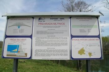 Přehrada Mlýnice (© Hana Kubikova, 04/2007)