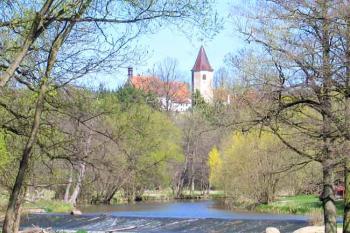 Kostel sv. Oldřicha v Písečné - Nových Sadech ( © Pavel Vítek 05/2007)
