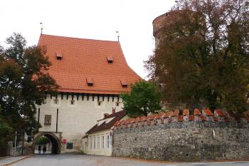 Bechyňská brána a Kotnov (© Karel Husák, 10/2014)