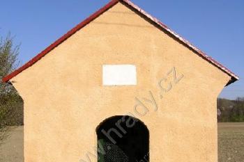 Průčelí kaple ( © Jan P. Štěpánek 04/2007)