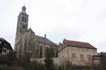Kostel a Vysokokostelská škola z údolí Vrchlice ( © Ivan Grisa 03/2011)