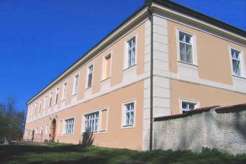 Zámek v Kardašově Řečici ( © Pavel Vítek 04/2007)