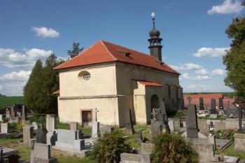 kostel sv. Petra a Pavla od jihozápadu ( © Milan Caha 07/2008)