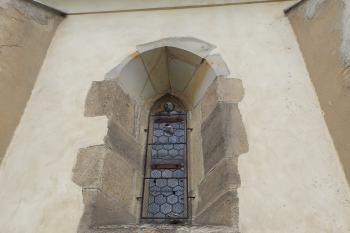 Detail kružby a portál z roku 1755 v závěru (© Johannes Cladis, 04/2015)