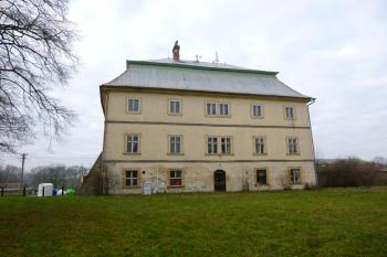 zámek Volanice (© Vlastislav Mareček, 12/2015)