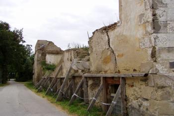 Východní fronta zámku, současný stav (© Lukáš Pechánek, 08/2012)