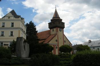 Kostel sv. Václava (© Jiří Špaček, 06/2015)