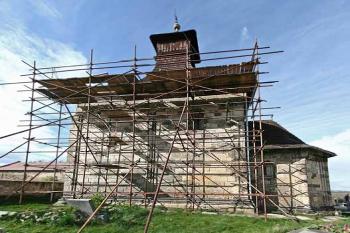 pohled od jihu (bohužel pod lešením) ( © Pavel Zany Komárek 18.4. 2007)