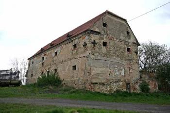 sýpka od severovýchodu ( © Pavel Zany Komárek 18.4. 2007)