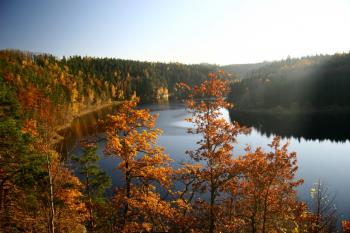 2008 podzimní pohled z hradu jihozápadním směrem (© František Šrámek, 11/2008)