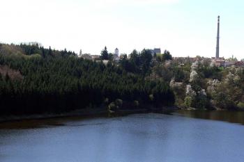 Pohled z hradu na město Velešín (© Jiří Cukr, 04/2010)