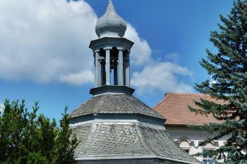 kostnice u kostela sv. Petra a Pavla ( © František Kinař 05/2017)