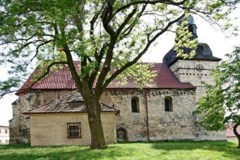 celkový pohled od severu ( © Pavel Zany Komárek 13.5. 2007)