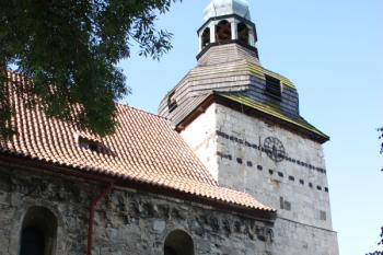 Věž a loď od severu ( © Ivan Grisa 08/2009)