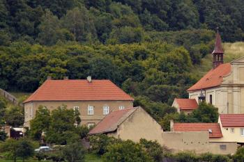 Kostel sv.Petra a Pavla (© Pavel Schauer, 07/2012)