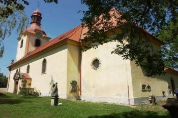 Kostel Nanebevzetí Panny Marie v Družci (© Milan Caha, 05/2007)
