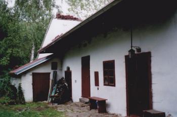 Severní průčelí tvrze (© Lukáš Pechánek, 07/2004)