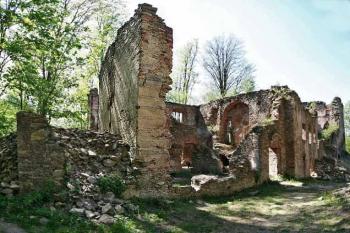 jihovýchodní budova ( © Pavel Zany Komárek 4.5. 2007)