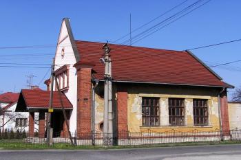 Husův dům v Bašce od jihu ( © Jan P. Štěpánek 03/2007)