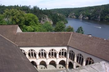 Z hradní věže na Vltavu (© Dušan Lipár, 10/2009)