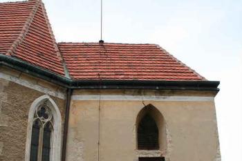 Jižní stěna přistavěné zvonice (© Ivan Grisa, 06/2008)