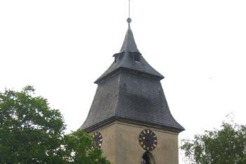 Kostel sv. Jana Křtitele v Malíně ( © Pavel Vítek 05/2007)