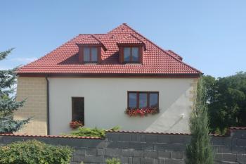 Pohled na budovu bývalé tvrze ( © Martin  Kabeláč 09/2008)