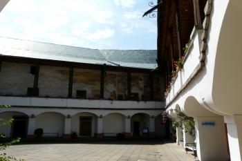 Nádvoří (© Jaroslav Šefčík, 04/2009)
