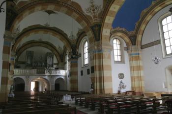 současný nově zrenovovaný interiér kostela (© Stanislav Drda, 07/2009)