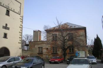 pohled na špitál z náměstíčka u zvonice ( © Ondřej Štěpánek 06/2007)