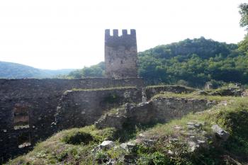Hrad Hardegg - starší část hradu (© aleshwarrior, 07/2014)