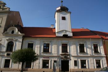 Radnice od jihu ( © Ivan Grisa 06/2009)