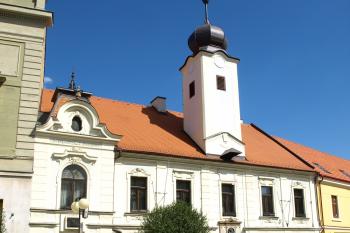 průčelí radnice ( © Milan Caha 08/2009)
