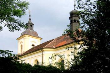 Kostel Nanebevzetí Panny Marie ( © Pavel Vítek 05/2007)