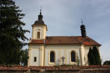 Kostel od jihu ( © Ivan Grisa 07/2009)
