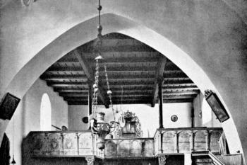 pohled z presbytáře do lodi (před r. 1937) (© Emanuel Poche: Soupis památek historických a uměleckých v Království Českém, sv. 48 Politický okres královédvorský, Archaelogická komise při České akademii věd a umění, Praha 1937)