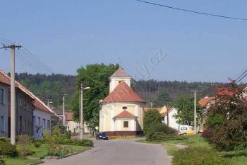 Dětkovice - kaple sv. Anny na návsi (© Ivo Rozehnal 06/2006)